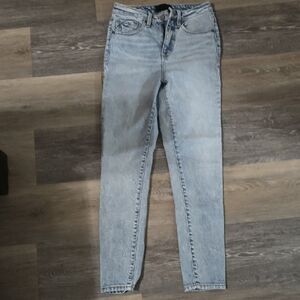 Buckle Black skinny light wash Fit no 35